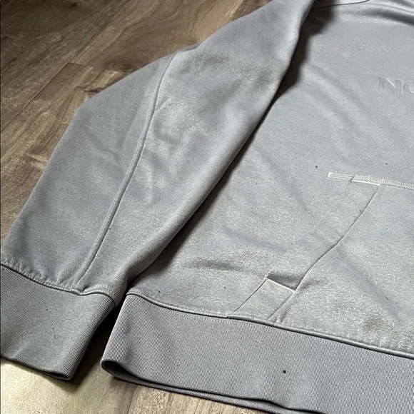 The North Face Men's Light Gray Embroidered Logo Hoodie - Picture 4 of 9